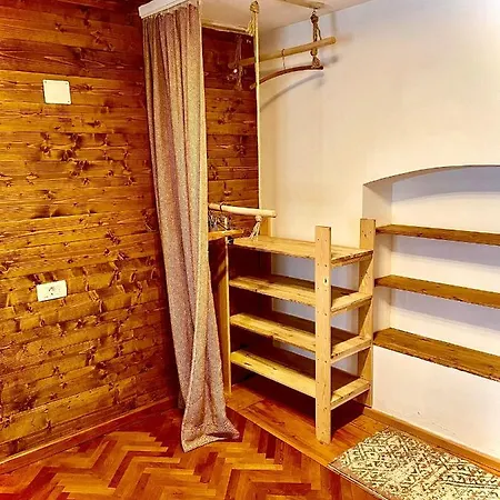 Apartament Rustic In Centrul Istoric Brasov
